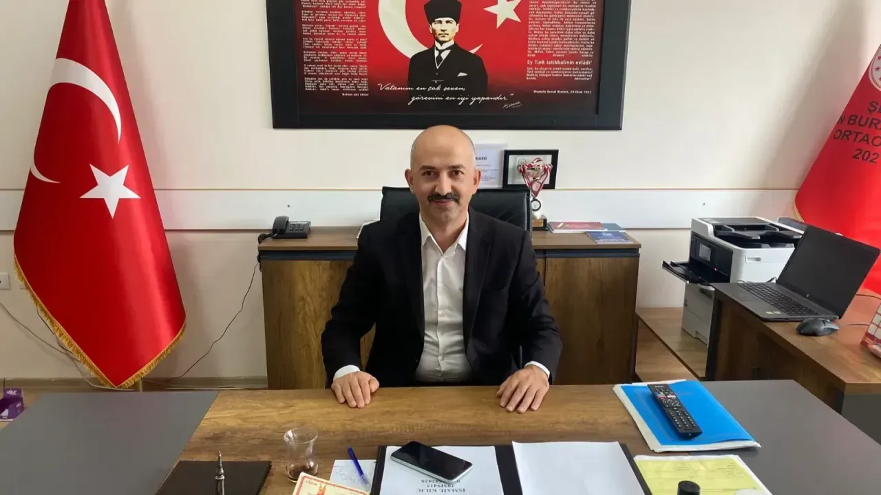 Mumin Demir görevine başladı. 