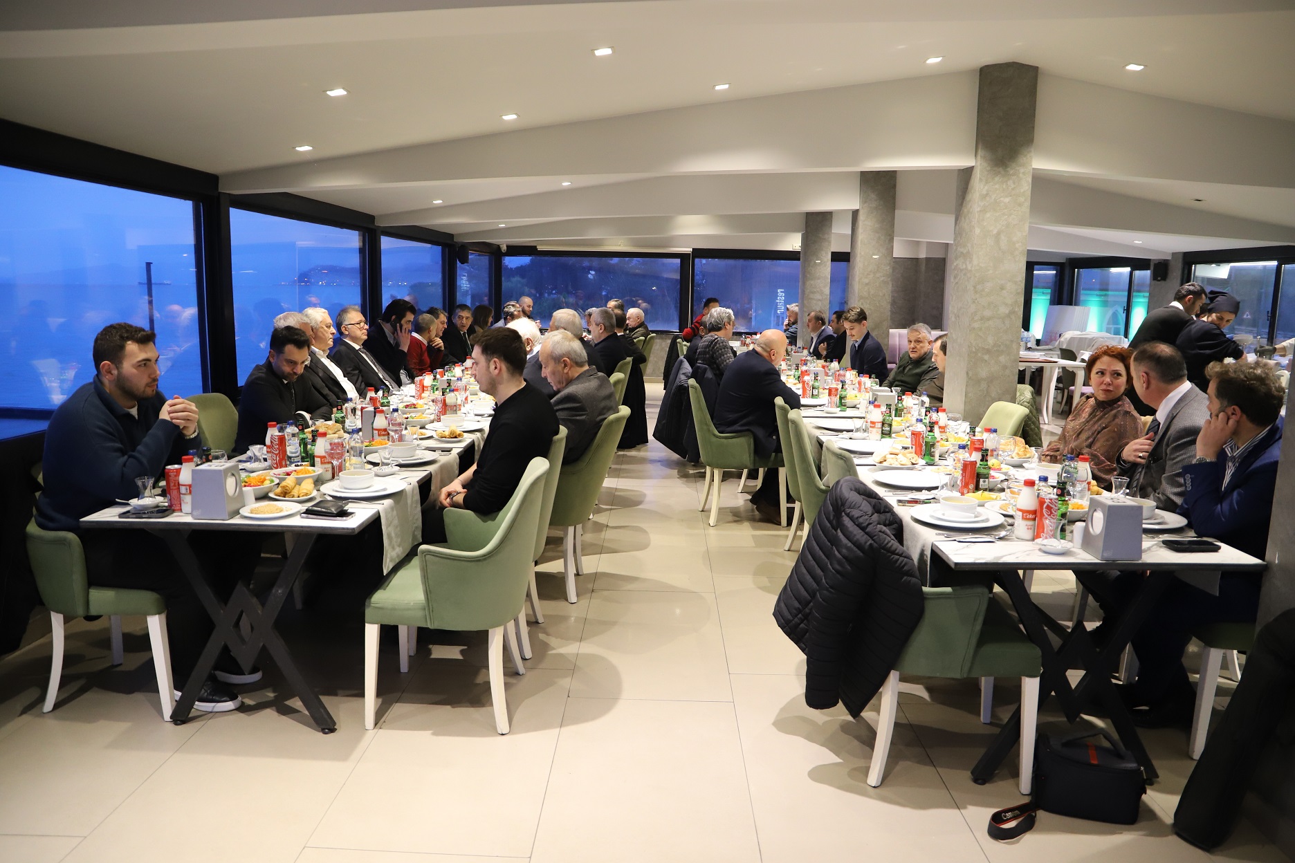 Birlik Üyeleri İftar Yemeğinde Bir Araya Geldiler