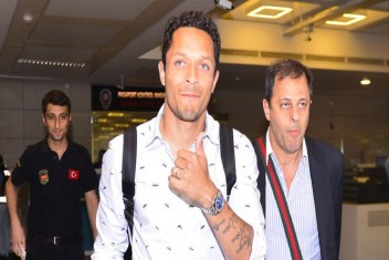 Beşiktaş Adriano ile