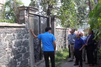 Sabri Öztürk Zeytinlikte Bina Yapımına Belediye İzin