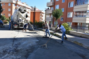 ARA SOKAKLARDA BETON YOL