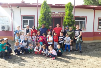 Sevgi Yuvası Hayvan Barınağı minik konuklarını