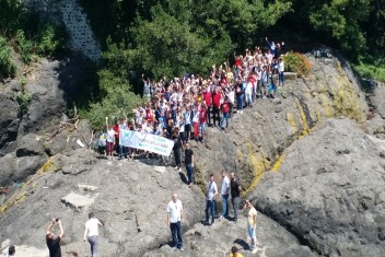 TÜGVAlı gençler adaya
