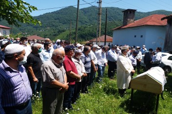 Naciye Ana Ebedi İstirahatgahına Tevdi