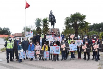 YAYALAR KIRMIZI ÇİZGİMİZ