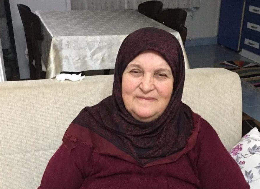 Ayşe Karahasan vefat etti