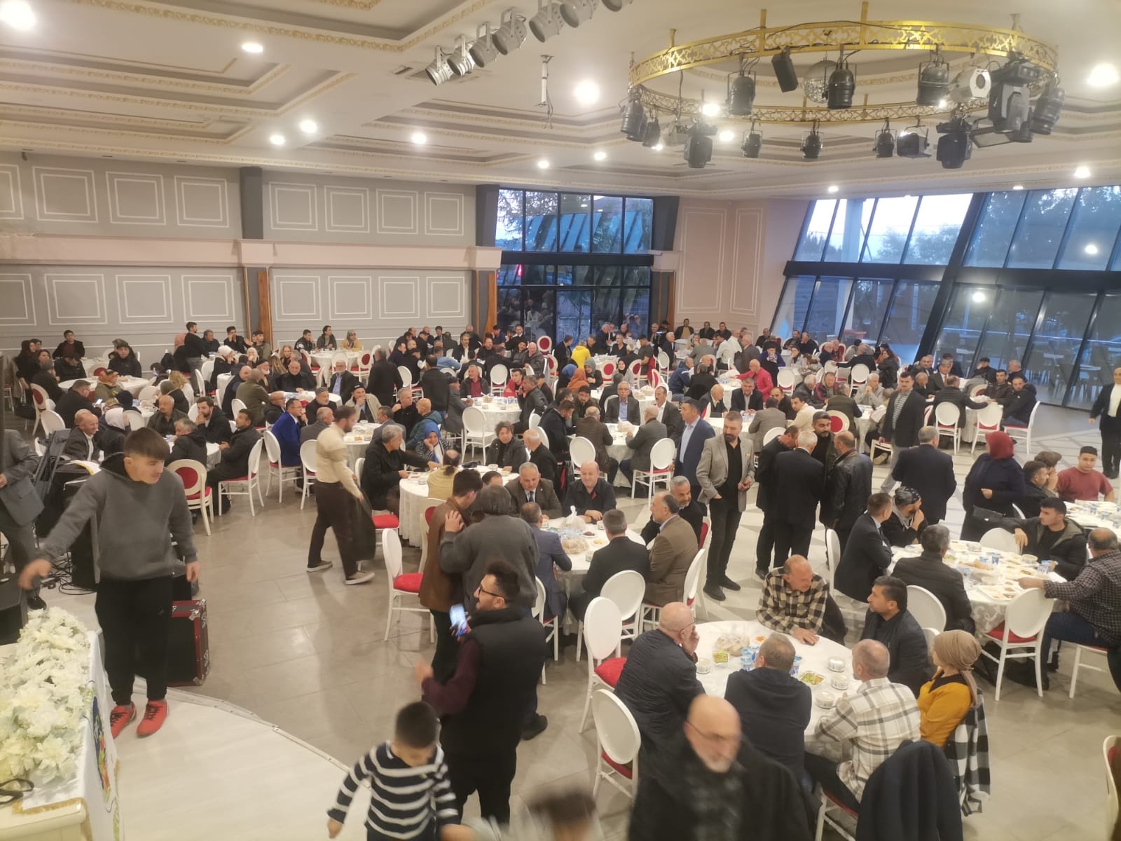 TİRDEF İftar Buluşması birçok önemli ismi ve vatandaşı bir araya getirdi.