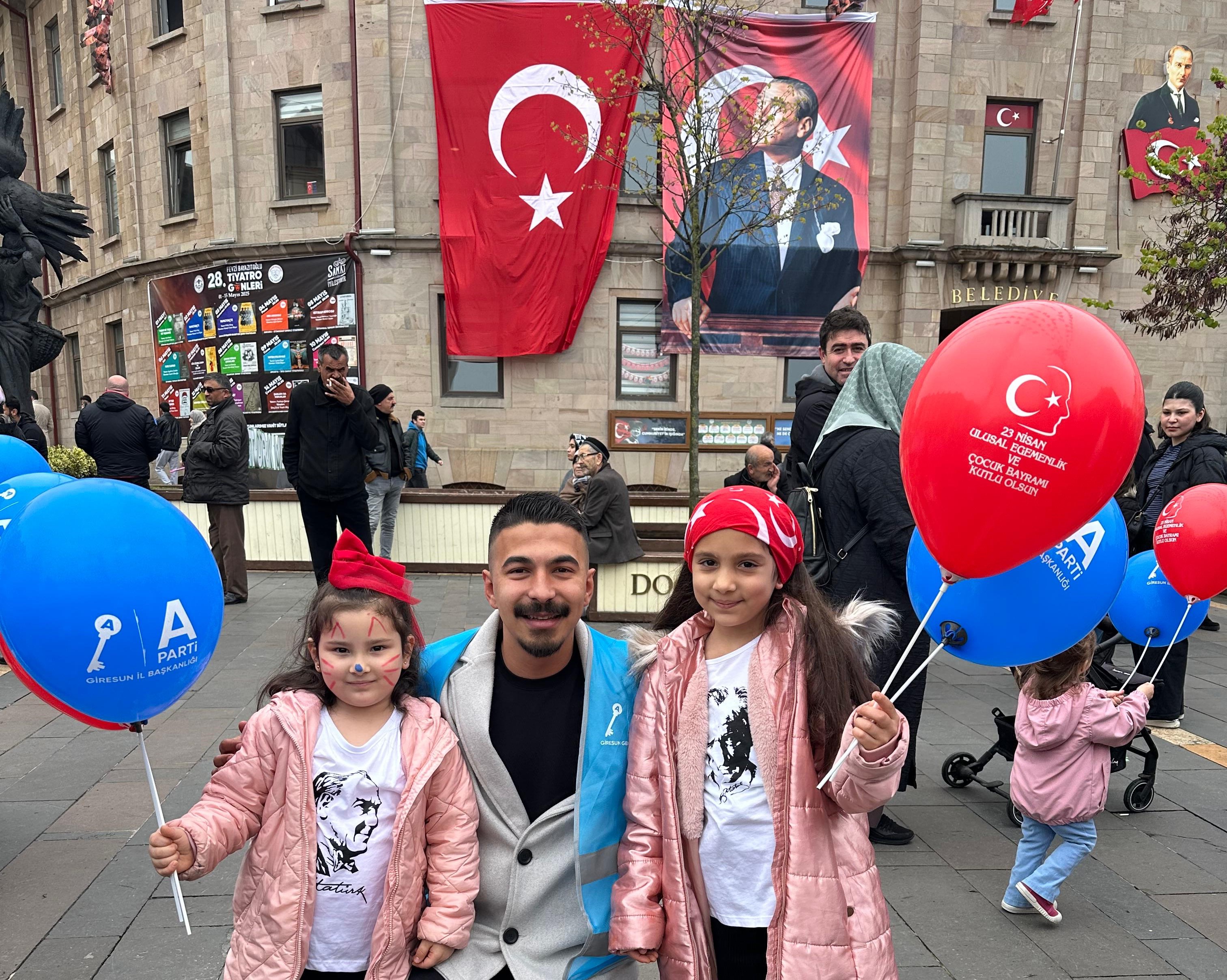 A PARTİ GİRESUN GENÇLİK KOLLARINDAN 23 NİSAN’A ÖZEL RENKLİ ETKİNLİK